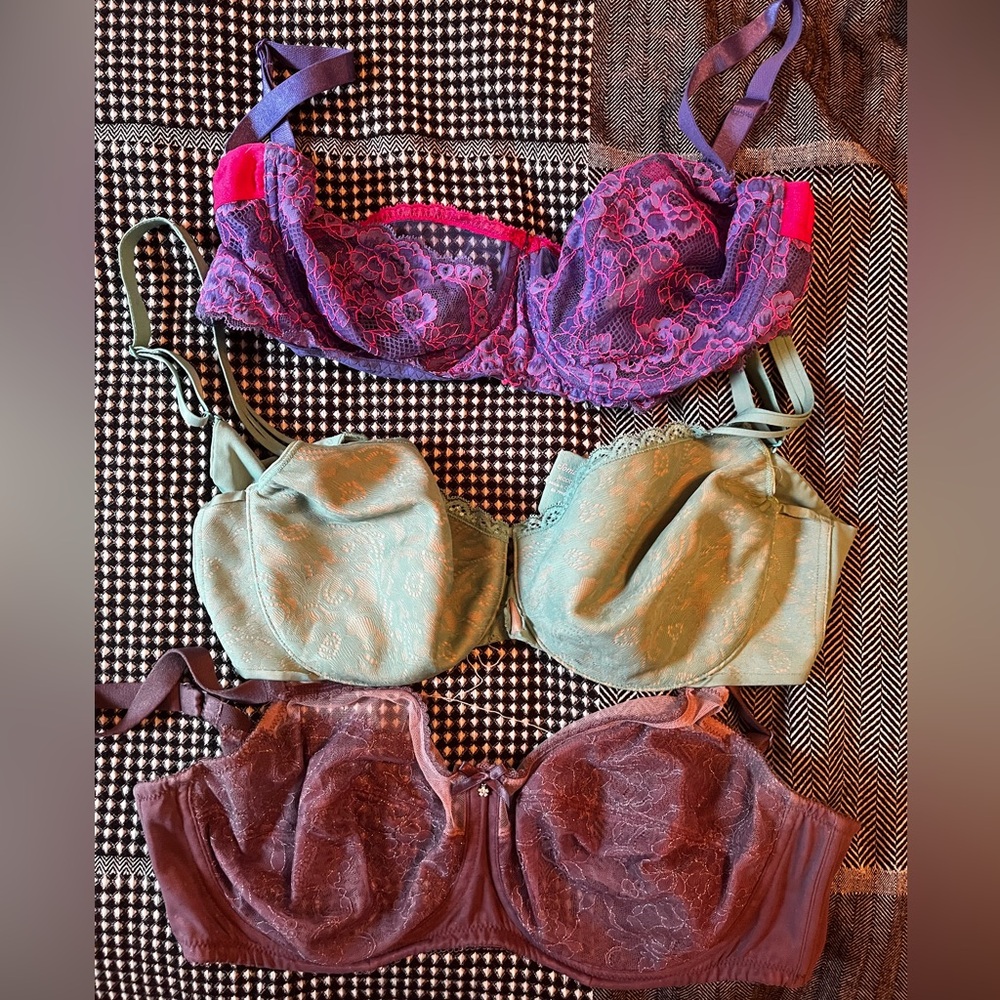 3 bras 36DDD good condition $12 for all